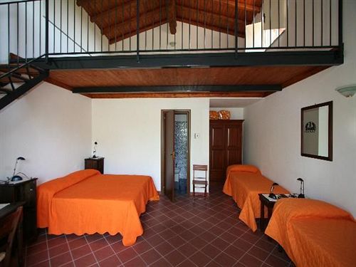 Couette-café Baglio Delle Rose 3*